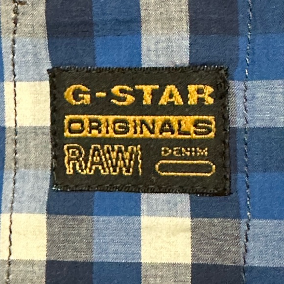 G-Star Raw designer button shirt L. Tagged as a large but fits like a medium. - Picture 6 of 7